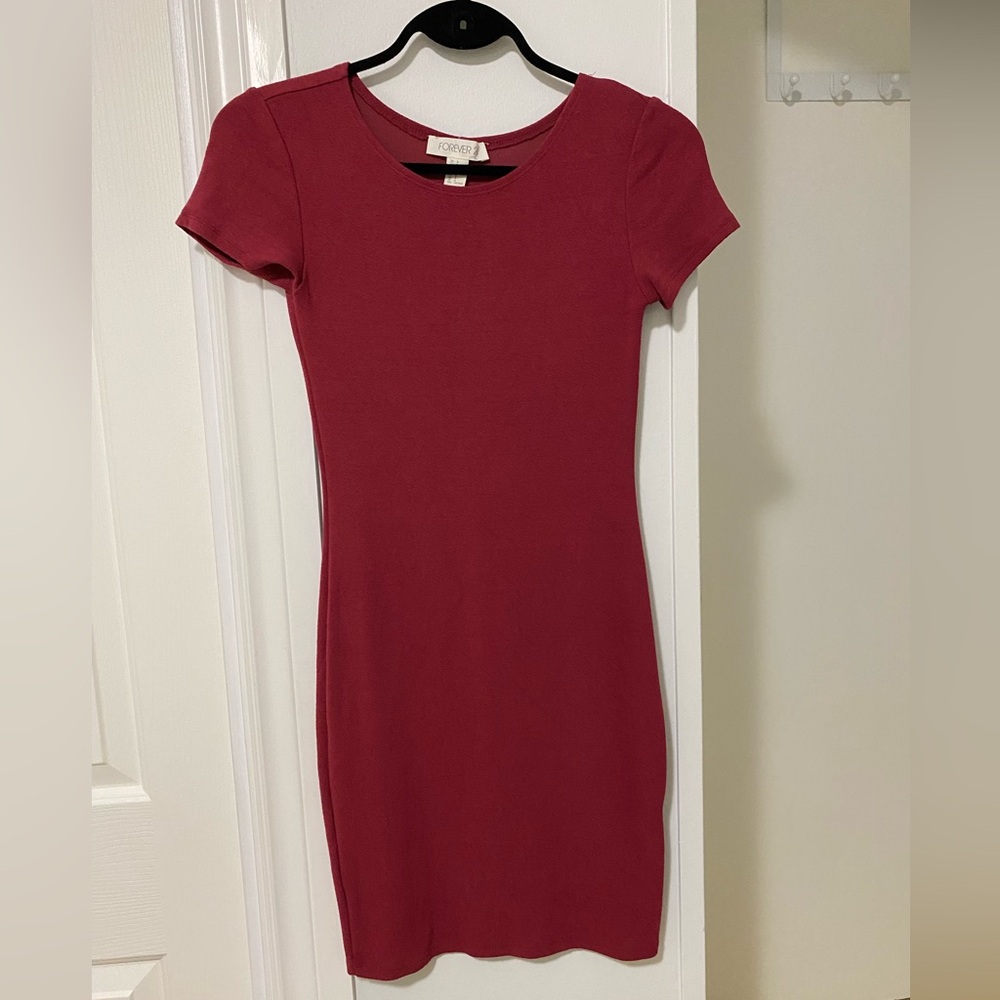 ⭐️ 2 for $10 Forever 21 stretchy mini t-shirt body on dress size small